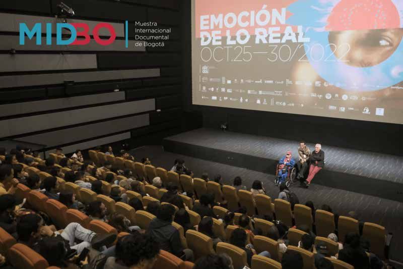 Público de la MIDBO