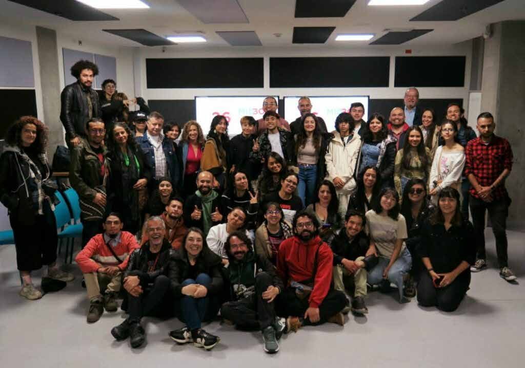 28 MIDBO y Alados Crea
