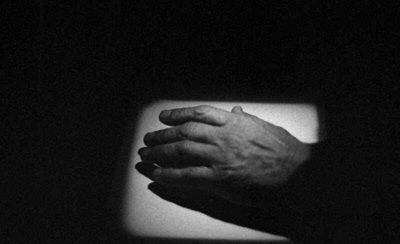 Una sombra oscilante